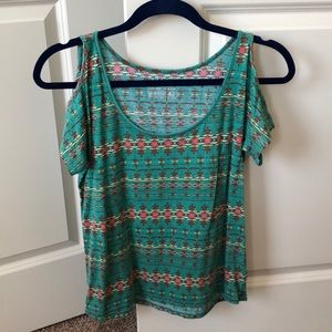 Shoulder cutout top